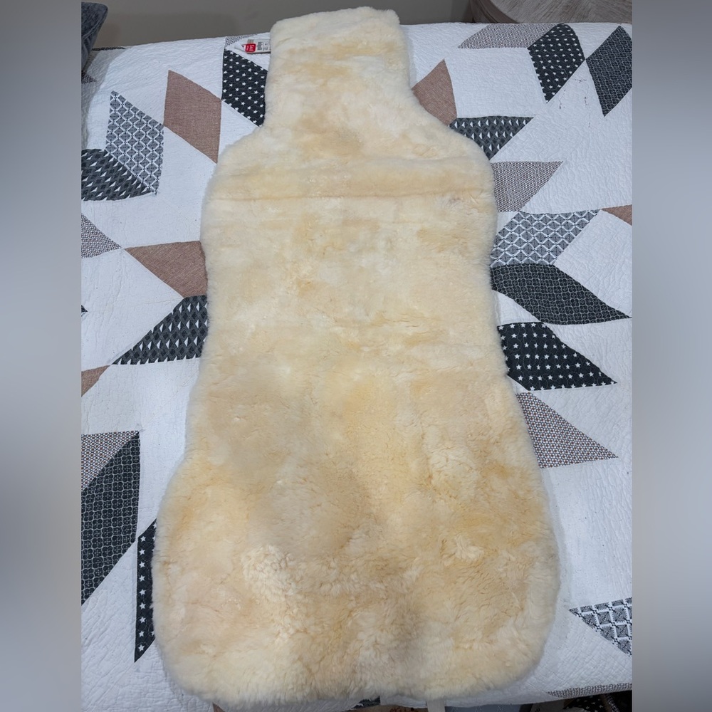 NWT Overland Sheepskin Car Seat Cover